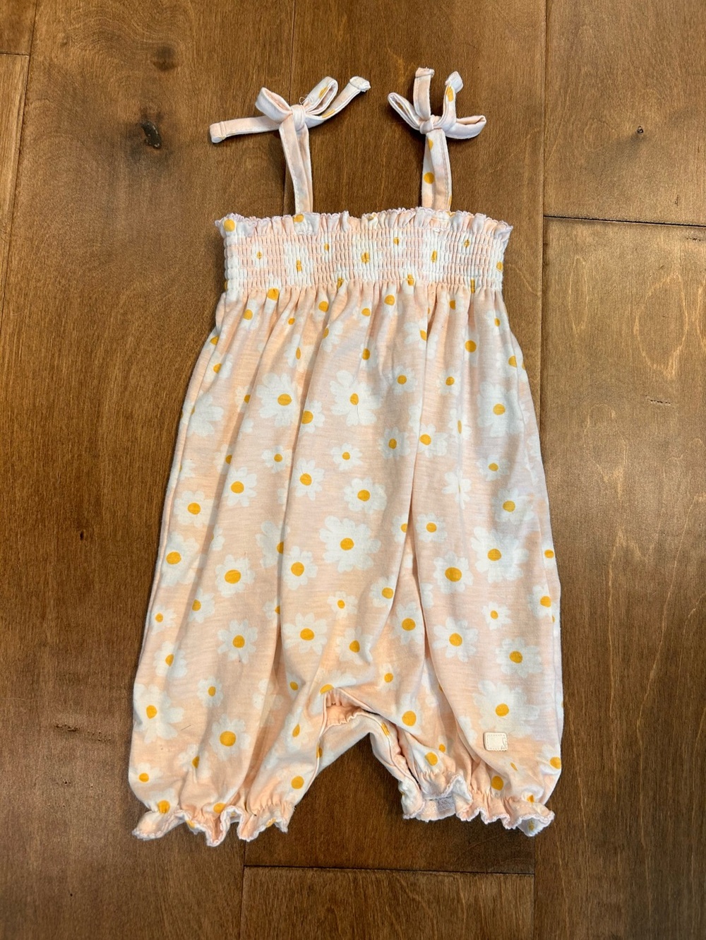 7FAM 7 for all mankind pink floral smocked romper 3/6m
